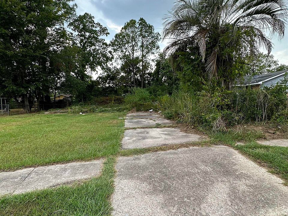 2nd image of 6721 Silverleaf Ave