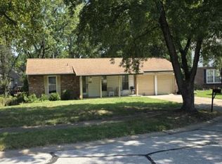 4830 Chalfont Rd, Florissant, MO 63033