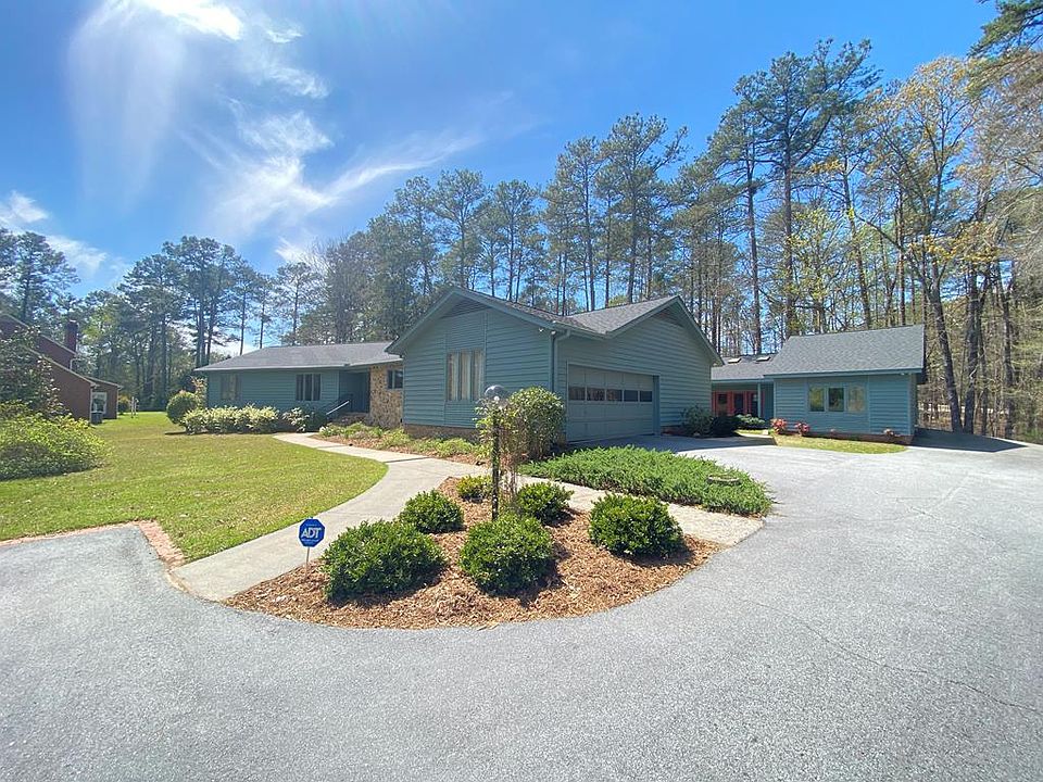1st image of 105 Woodbine Ct