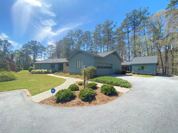 105 Woodbine Ct, Greenwood, SC 29649
