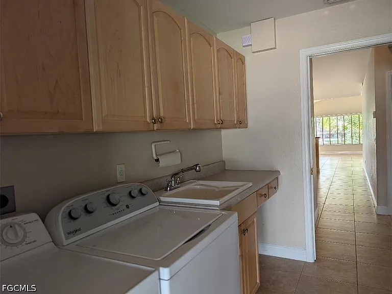 3046 SW 24th Ave — Photo 18