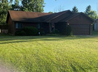 32 Iceland Dr, Eaton, OH 45320