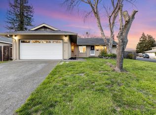8886 Lancaster Dr, Rohnert Park, CA 94928
