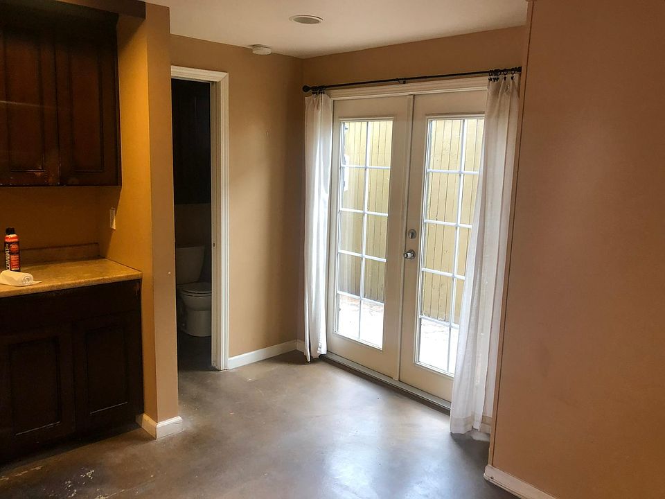 1st image of 207 Nieto Ave #B
