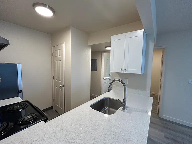 Washington Park Apartments — Photo 28
