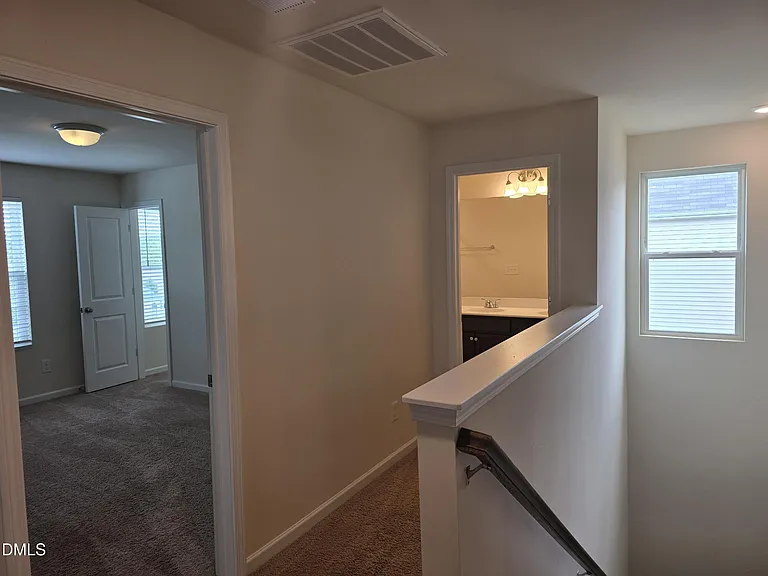 76 Saddle Oaks Ln — Photo 10
