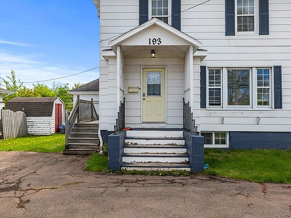 3rd image of 193 Granville St