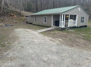 2074 Long Hollow Rd, La Follette, TN 37766