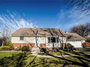 5263 Mapleton Rd, Lockport, NY 14094