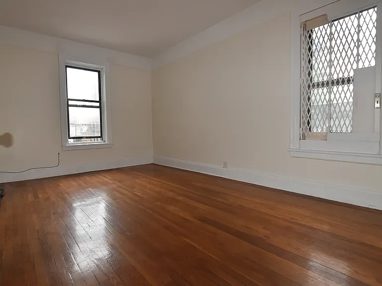 2055 Ocean Ave #4 — Photo 3
