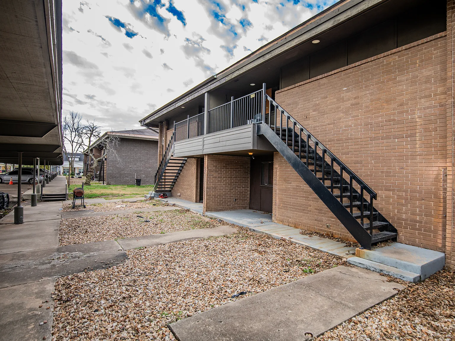 1 bed, 860 sqft, $900 — Photo 1
