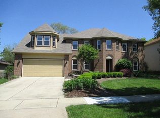 621 Chippewa Dr, Naperville, IL 60563