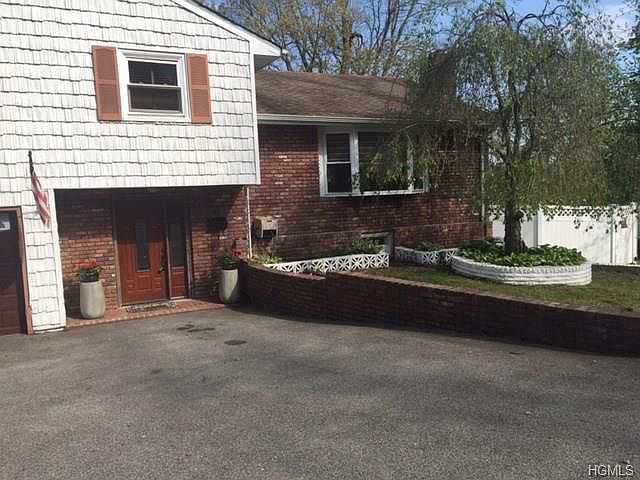 1st image of 24 Cliffside Dr