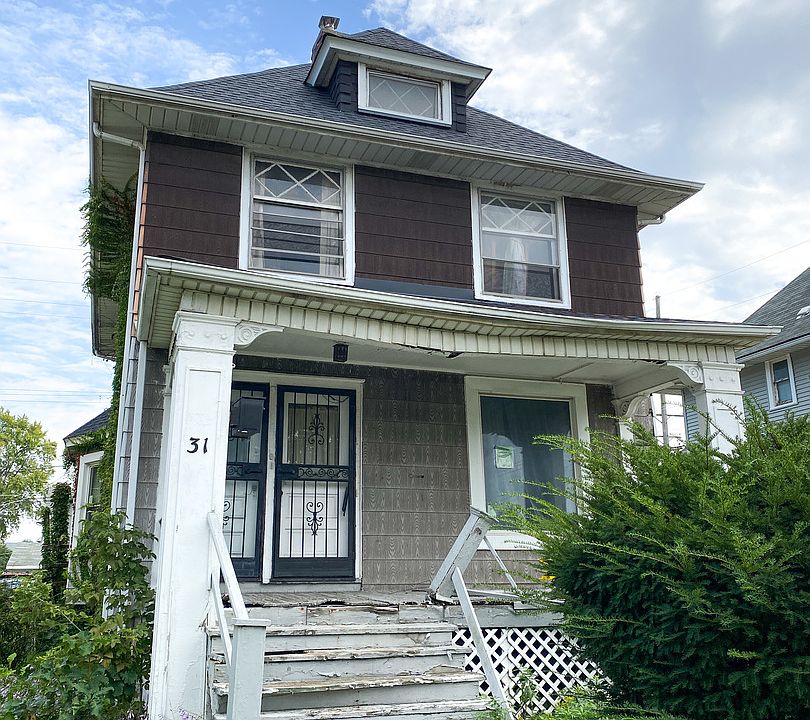 1st image of 31 S 17th Ave