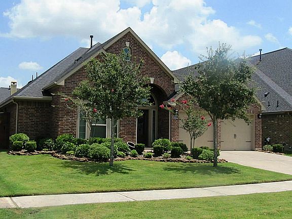 6511 Arroyo Springs is conveniently located within the neighborhood. Across the street you'll find a