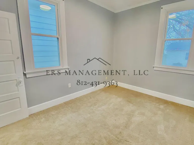 301 Maxwell Ave — Photo 6