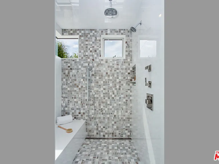1217 Cabrillo Ave — Photo 28