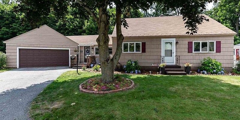 1st image of 38 Avon Dr