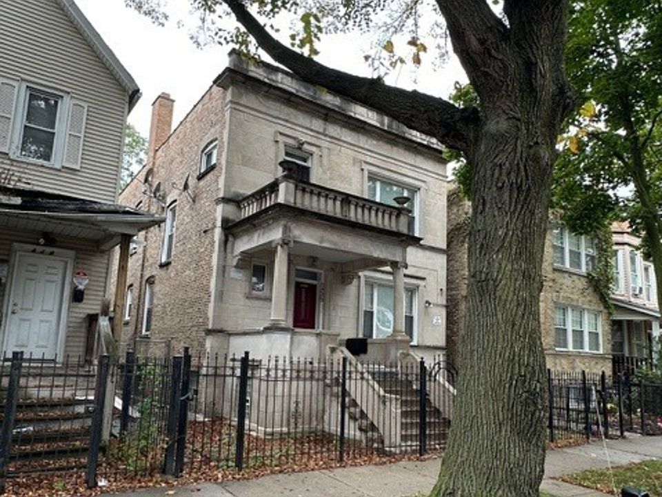 1st image of 822 N Leclaire Ave