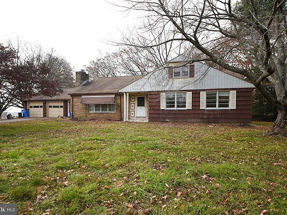 2nd image of 1 Sunnyside Ln
