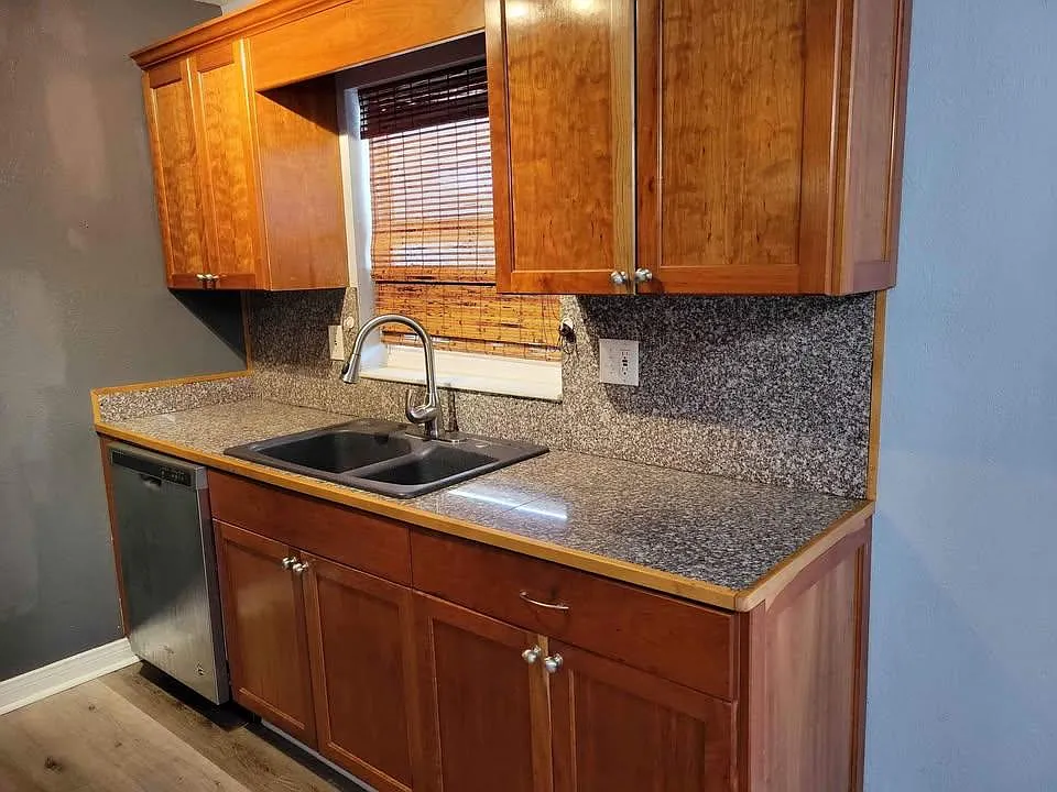 2 bed, 1150 sqft, $1,650 — Photo 4