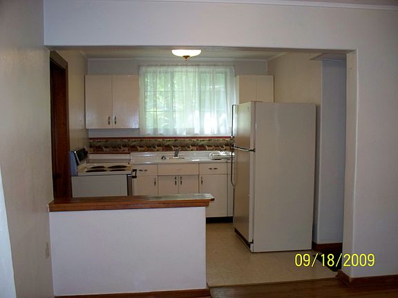 4th image of 527 W Fort Hill St