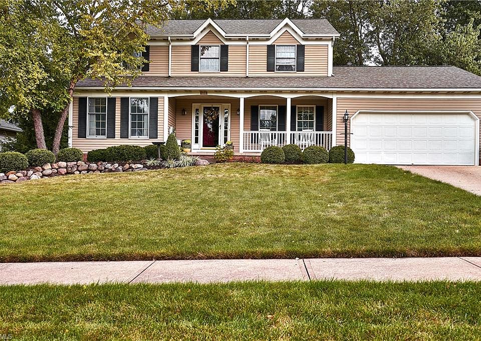 1st image of 3187 N Park Ln