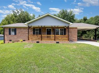 6563 Suits Rd, Archdale, NC 27263