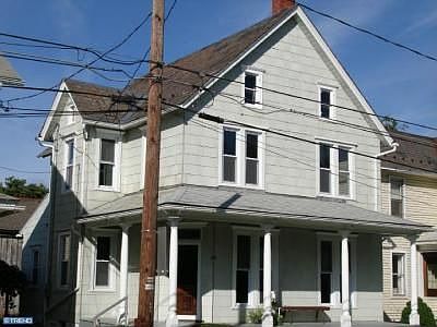 2nd image of 29 N Railroad St