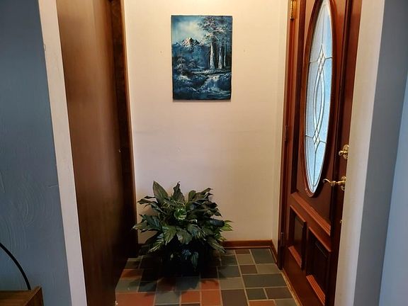 2nd image of 4212 Caroline Dr