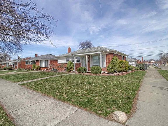 2nd image of 30112 Rosebriar St
