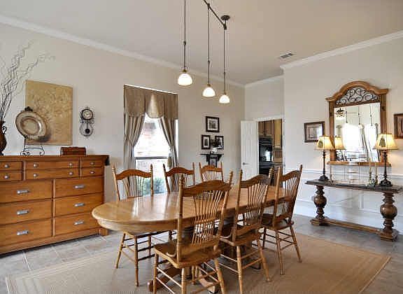 4th image of 3000 Wildwood Ln