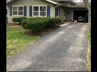 1235 N Main St, Naperville, IL 60563