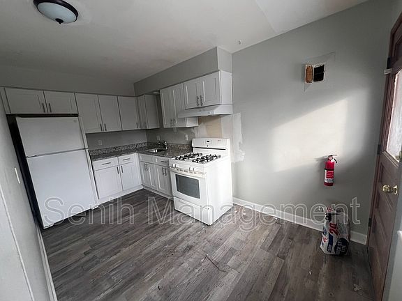 3rd image of 4069-4077 Hazel Ave