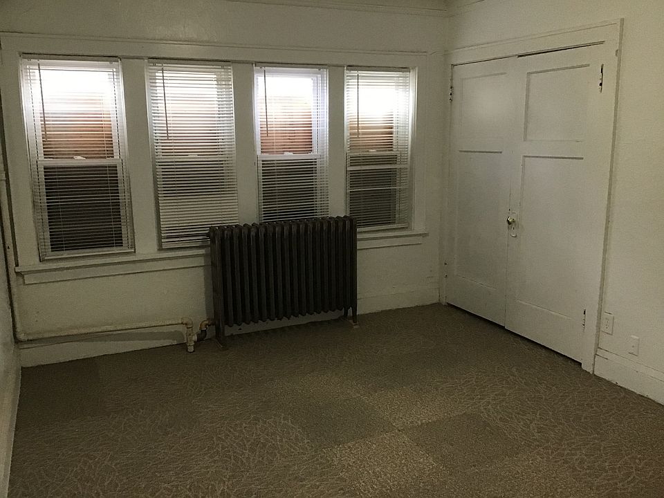1st image of 3866 N Port Washington Ave #3