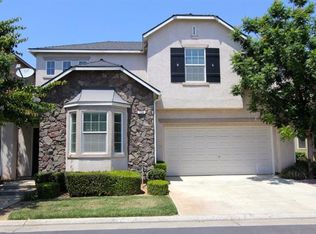 729 W Fontaine Ln, Clovis, CA