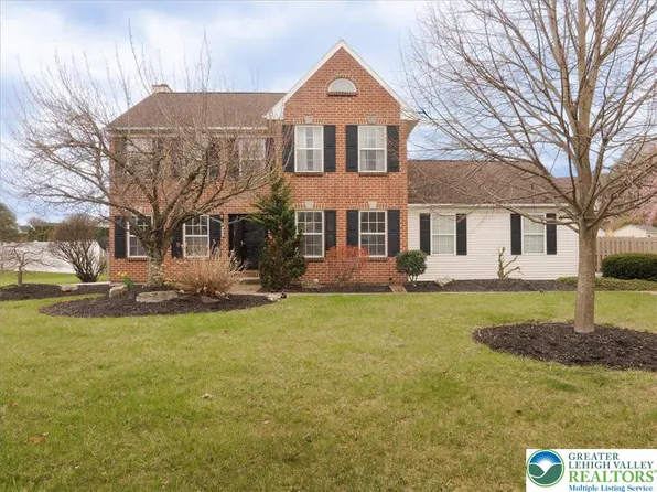 4417 Lenox Dr, Bethlehem, PA 18017