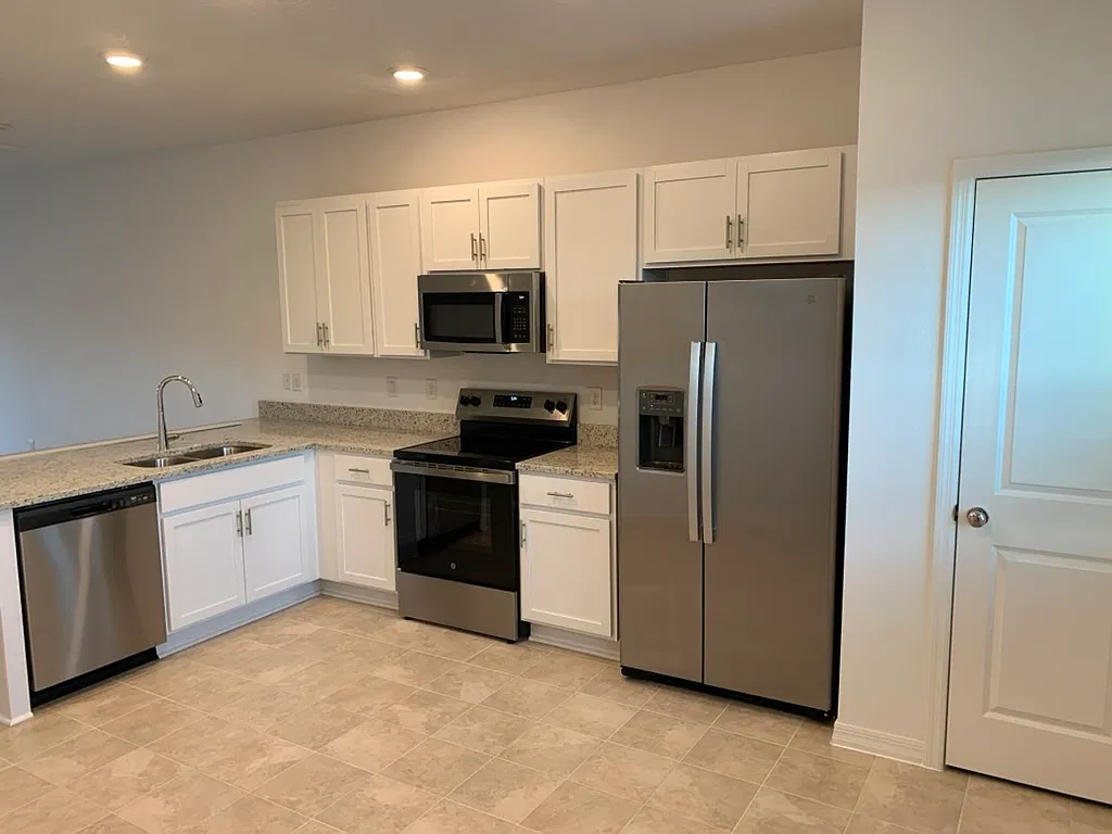 2 bed, 1187 sqft, $1,675 — Photo 3