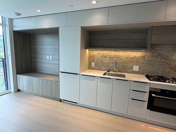 4th image of 608 Elmwood St #1XX6