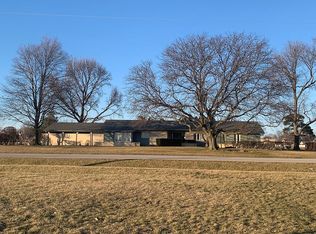 400 Country Club Rd, Mattoon, IL 61938