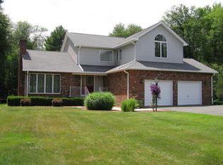 166 S Washington St, Belchertown, MA 01007