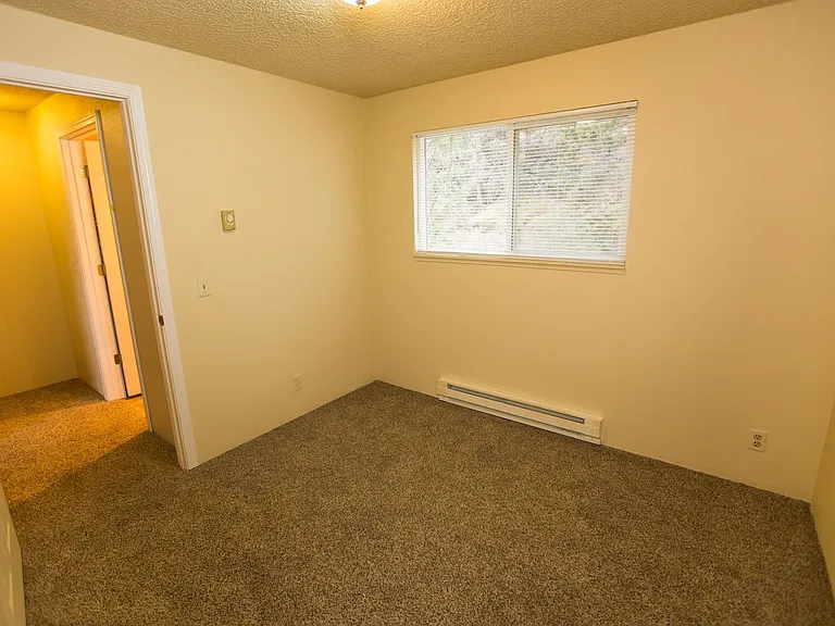 1837 NE Purcell Blvd — Photo 9