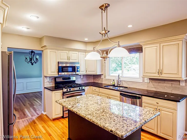 1346 Arbor Creek Dr — Photo 12
