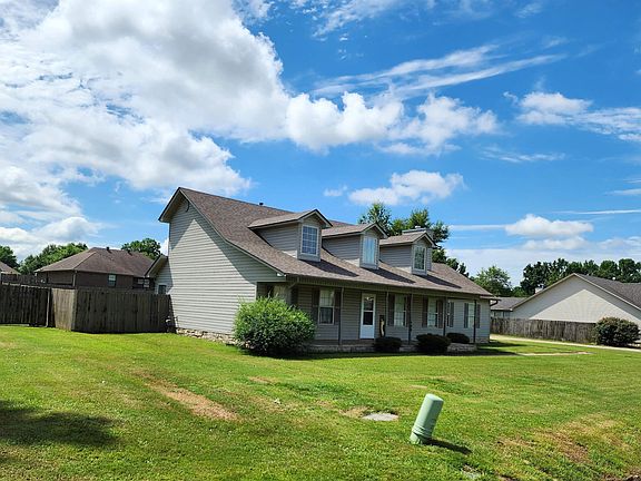 3rd image of 108 Meadows Ln