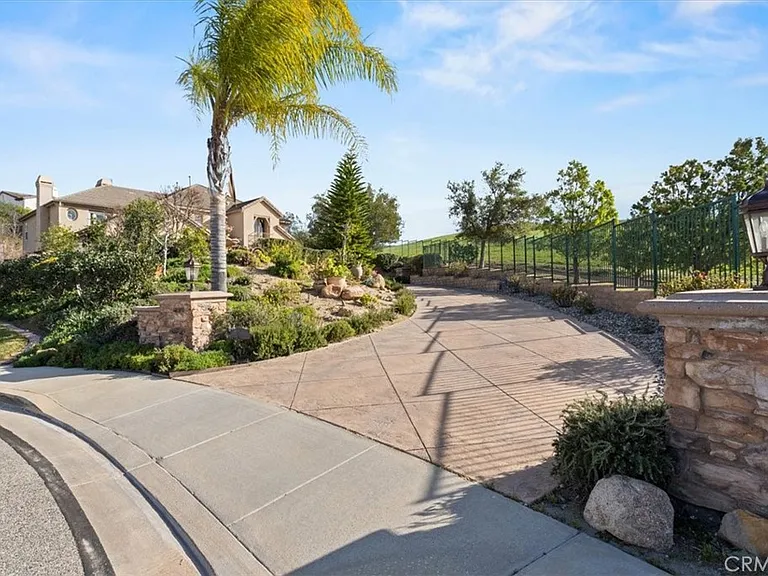 3308 Crosspointe Ct — Photo 1