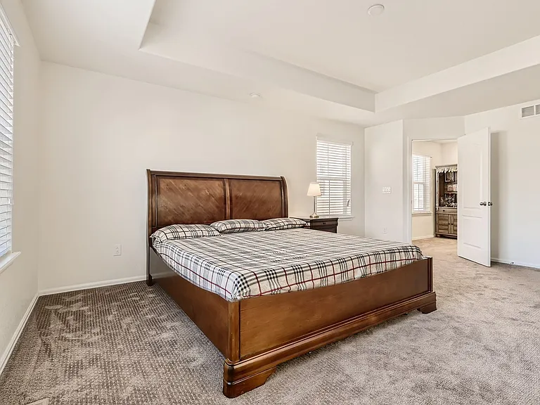 14960 Chicago St — Photo 20