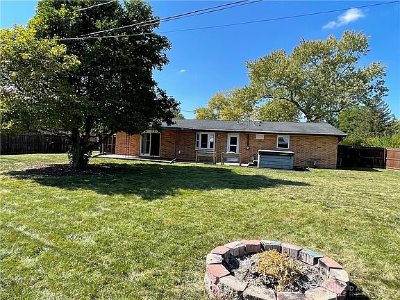 3rd image of 1011 Brian Ct