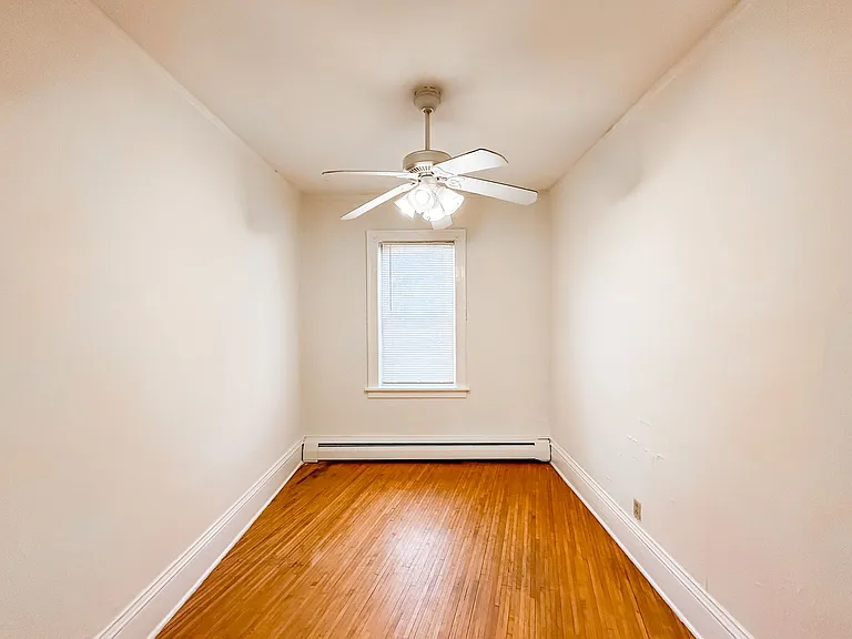 2121 Hennepin Ave S — Photo 23