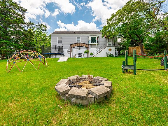 5th image of 1127 Valentine Cir