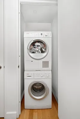 Sold by R New York | media 7